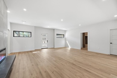 Discover the perfect blend of modern comfort, style, and relaxed on  in Arkansas - for sale on GolfHomes.com, golf home, golf lot