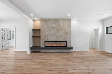 Discover the perfect blend of modern comfort, style, and relaxed on  in Arkansas - for sale on GolfHomes.com, golf home, golf lot