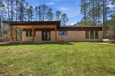 Discover the perfect blend of modern comfort, style, and relaxed on  in Arkansas - for sale on GolfHomes.com, golf home, golf lot