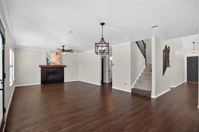 Awesome home in Woodbridge, just a short walk to the pool and on Woodbridge Golf Club in Texas - for sale on GolfHomes.com, golf home, golf lot