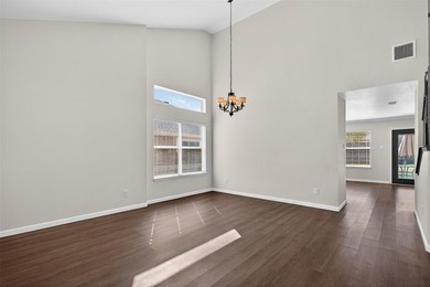 Awesome home in Woodbridge, just a short walk to the pool and on Woodbridge Golf Club in Texas - for sale on GolfHomes.com, golf home, golf lot