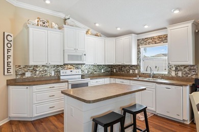 Start your new life with Solar Energy fully paid for. The solar on Bella Glade Country Club - Lake County in Florida - for sale on GolfHomes.com, golf home, golf lot