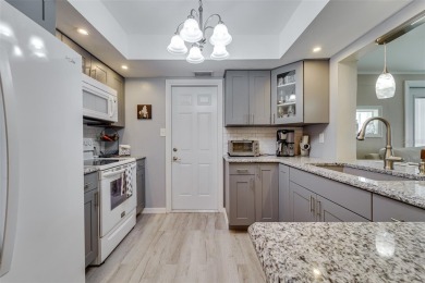 Don't miss this move-in ready 2bd 2ba 1 car garage Baldwin model on Mainlands Golf Club in Florida - for sale on GolfHomes.com, golf home, golf lot