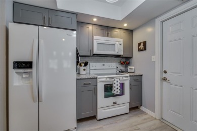 Don't miss this move-in ready 2bd 2ba 1 car garage Baldwin model on Mainlands Golf Club in Florida - for sale on GolfHomes.com, golf home, golf lot
