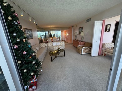 This 2/2 condo in the desirable Palm-Aire community on the 7th on Palm-Aire Country Club and Resort - Palms in Florida - for sale on GolfHomes.com, golf home, golf lot