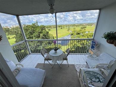 This 2/2 condo in the desirable Palm-Aire community on the 7th on Palm-Aire Country Club and Resort - Palms in Florida - for sale on GolfHomes.com, golf home, golf lot