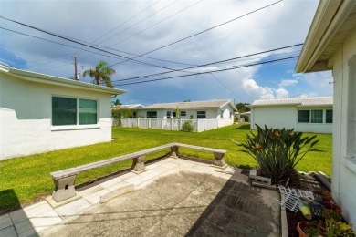 Don't miss this move-in ready 2bd 2ba 1 car garage Baldwin model on Mainlands Golf Club in Florida - for sale on GolfHomes.com, golf home, golf lot