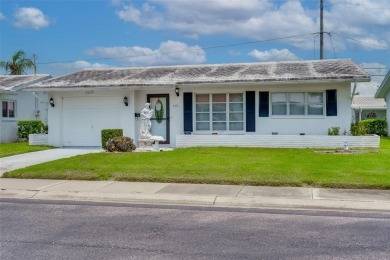 Don't miss this move-in ready 2bd 2ba 1 car garage Baldwin model on Mainlands Golf Club in Florida - for sale on GolfHomes.com, golf home, golf lot