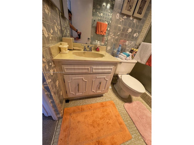 This 2/2 condo in the desirable Palm-Aire community on the 7th on Palm-Aire Country Club and Resort - Palms in Florida - for sale on GolfHomes.com, golf home, golf lot