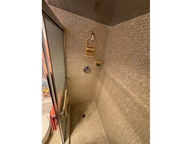 This 2/2 condo in the desirable Palm-Aire community on the 7th on Palm-Aire Country Club and Resort - Palms in Florida - for sale on GolfHomes.com, golf home, golf lot