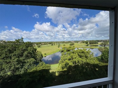 This 2/2 condo in the desirable Palm-Aire community on the 7th on Palm-Aire Country Club and Resort - Palms in Florida - for sale on GolfHomes.com, golf home, golf lot