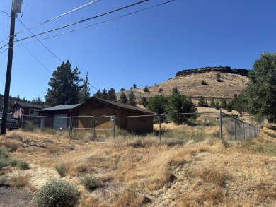 Nice size buildable lot within Prineville city limits. The on Meadow Lakes Golf Course in Oregon - for sale on GolfHomes.com, golf home, golf lot
