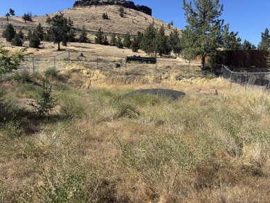Nice size buildable lot within Prineville city limits. The on Meadow Lakes Golf Course in Oregon - for sale on GolfHomes.com, golf home, golf lot