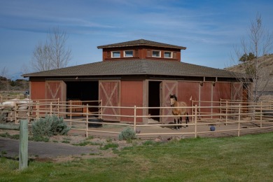 Beautiful cascade mountain views from this lot. It is located on on Brasada Canyons Golf Course in Oregon - for sale on GolfHomes.com, golf home, golf lot