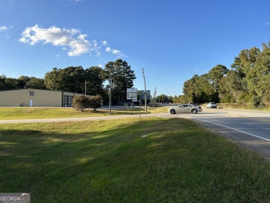 Unique opportunity with abundant possibilities! Attractive on Uncle Remus Golf Course in Georgia - for sale on GolfHomes.com, golf home, golf lot