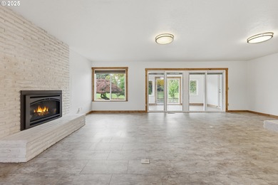 Call for details on 3.375% Rate Assumable Loan! Charming home on Gresham Golf Course in Oregon - for sale on GolfHomes.com, golf home, golf lot