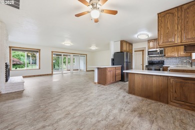 Call for details on 3.375% Rate Assumable Loan! Charming home on Gresham Golf Course in Oregon - for sale on GolfHomes.com, golf home, golf lot