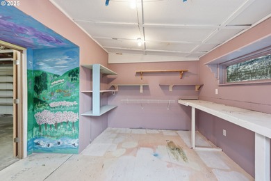 Call for details on 3.375% Rate Assumable Loan! Charming home on Gresham Golf Course in Oregon - for sale on GolfHomes.com, golf home, golf lot