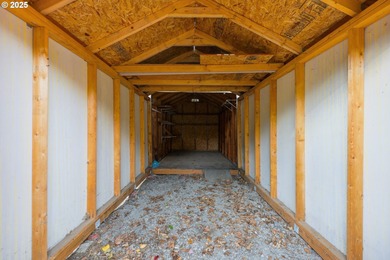 Call for details on 3.375% Rate Assumable Loan! Charming home on Gresham Golf Course in Oregon - for sale on GolfHomes.com, golf home, golf lot