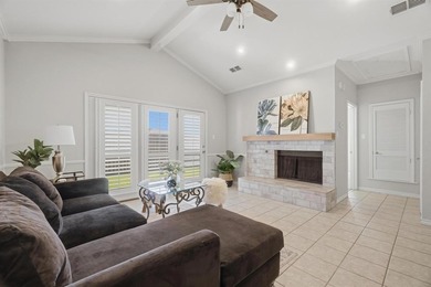 Newly updated Tamarisk gem in Fairway Oaks! This spacious on Abilene Country Club - South Course in Texas - for sale on GolfHomes.com, golf home, golf lot