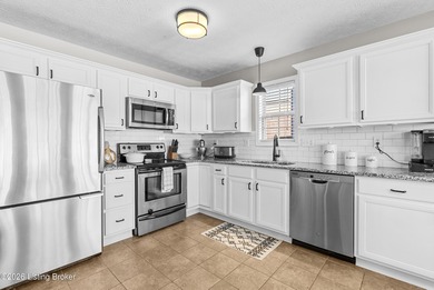 You've got to see this beautiful ranch home with high ceilings on Long Run Golf Course in Kentucky - for sale on GolfHomes.com, golf home, golf lot