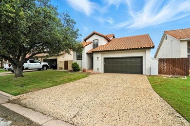 Newly updated Tamarisk gem in Fairway Oaks! This spacious on Abilene Country Club - South Course in Texas - for sale on GolfHomes.com, golf home, golf lot