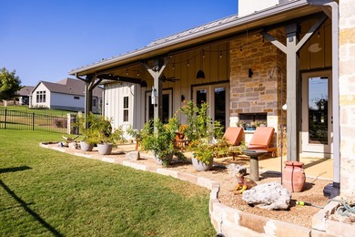 Lovely stand alone German Cottage in Comanche Trace with no on The Club At Comanche Trace in Texas - for sale on GolfHomes.com, golf home, golf lot