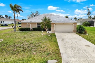 SW Cape Coral Home with room for everyone 4 Bedrooms 2 Full on Palmetto-Pine Country Club in Florida - for sale on GolfHomes.com, golf home, golf lot