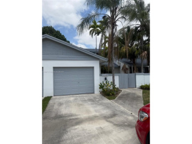 Well located 2 story townhome. Best option if you want to invest on Jim McLean Signature Course in Florida - for sale on GolfHomes.com, golf home, golf lot