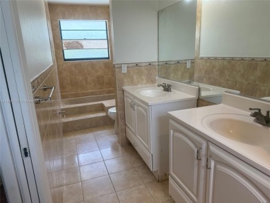 Well located 2 story townhome. Best option if you want to invest on Jim McLean Signature Course in Florida - for sale on GolfHomes.com, golf home, golf lot