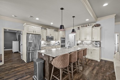 Beautifully updated home located on a rare double lot in on  in Arkansas - for sale on GolfHomes.com, golf home, golf lot