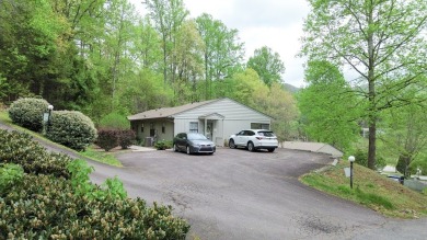 Discover this wonderful Mountain-View villa nestled in the on Mill Creek Country Club in North Carolina - for sale on GolfHomes.com, golf home, golf lot