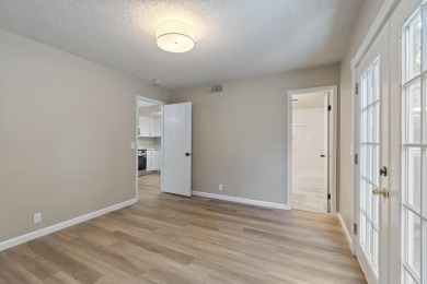 Welcome to this newly renovated 3-bedroom, 2 bath townhome on DeSoto Golf Course in Arkansas - for sale on GolfHomes.com, golf home, golf lot