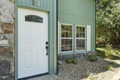 Welcome to this newly renovated 3-bedroom, 2 bath townhome on DeSoto Golf Course in Arkansas - for sale on GolfHomes.com, golf home, golf lot