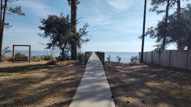 CARPET ALLOWANCE with an acceptable offer!!  A NEW ROOF in 2024 on St. James Bay in Florida - for sale on GolfHomes.com, golf home, golf lot