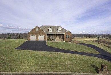 Beautiful, well kept, brick home located in the desirable Old on Old Bridge Golf Club in Kentucky - for sale on GolfHomes.com, golf home, golf lot