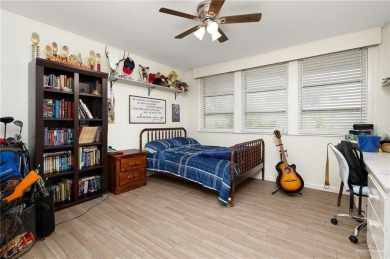 Don't miss out on this charming 4 bed / 3 bath home sitting on a on Ebony Hills Public Golf Course in Texas - for sale on GolfHomes.com, golf home, golf lot