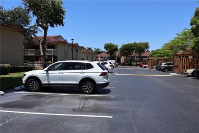 This unit is conveniently located in the center of Doral, close on Jim McLean Signature Course in Florida - for sale on GolfHomes.com, golf home, golf lot