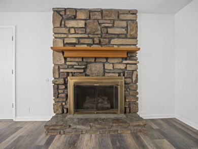 Tucked away near DeSoto Lake, this beautifully refreshed 2 on DeSoto Golf Course in Arkansas - for sale on GolfHomes.com, golf home, golf lot