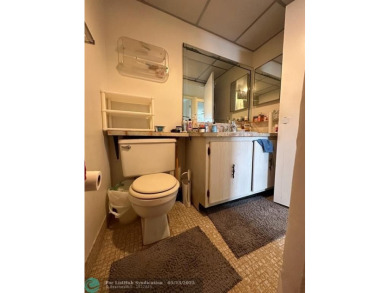Experience this wonderful 2-bedroom, 2-bathroom 1st Floor on Kings Point Golf -Flanders Way in Florida - for sale on GolfHomes.com, golf home, golf lot