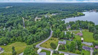 Lakeside Lot on Lake Tansi - Surveyed  Perc Tested! This level on Lake Tansi Village Country Club in Tennessee - for sale on GolfHomes.com, golf home, golf lot