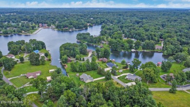 Lakeside Lot on Lake Tansi - Surveyed  Perc Tested! This level on Lake Tansi Village Country Club in Tennessee - for sale on GolfHomes.com, golf home, golf lot
