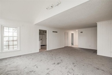 Beautifully updated and spacious home backing near the National on National Golf Club of Kansas City in Missouri - for sale on GolfHomes.com, golf home, golf lot