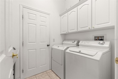 *** WONDERFUL HOME ***  3 Bed / 2 Bath with Golf Cart Garage ! on Ocala Palms Golf and Country Club in Florida - for sale on GolfHomes.com, golf home, golf lot