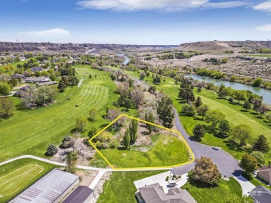 Beautiful building lots right on the golf course. Have the golf on Clear Lake Country Club in Idaho - for sale on GolfHomes.com, golf home, golf lot