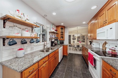 Under contract-accepting backup offers. NEW PRICE | FULLY on The Links of Spruce Creek in Florida - for sale on GolfHomes.com, golf home, golf lot