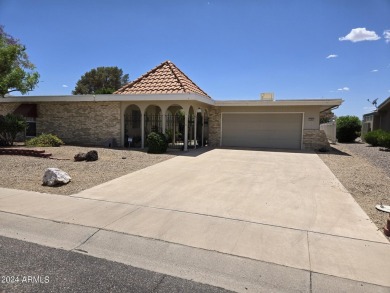 Amazing Golf Course property   Located on 15th tee of the Willow on Sun City-Willow Creek / Willow Brook  in Arizona - for sale on GolfHomes.com, golf home, golf lot