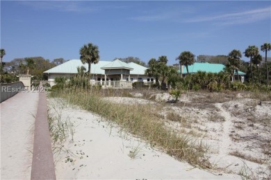 Sought after 3 BR, 3 BA rare STAND-ALONE Evian villa in the on Shipyard Golf Club in South Carolina - for sale on GolfHomes.com, golf home, golf lot