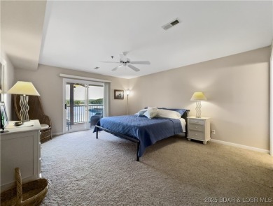 Whether you're looking for a weekend getaway, a permanent on Lake Valley Country Club in Missouri - for sale on GolfHomes.com, golf home, golf lot
