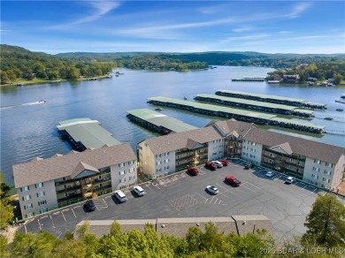 Whether you're looking for a weekend getaway, a permanent on Lake Valley Country Club in Missouri - for sale on GolfHomes.com, golf home, golf lot